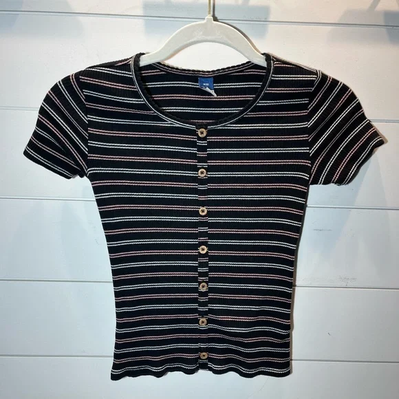 FIVE girls short sleeve shirts UA, Art class, old navy - Picture 2 of 16